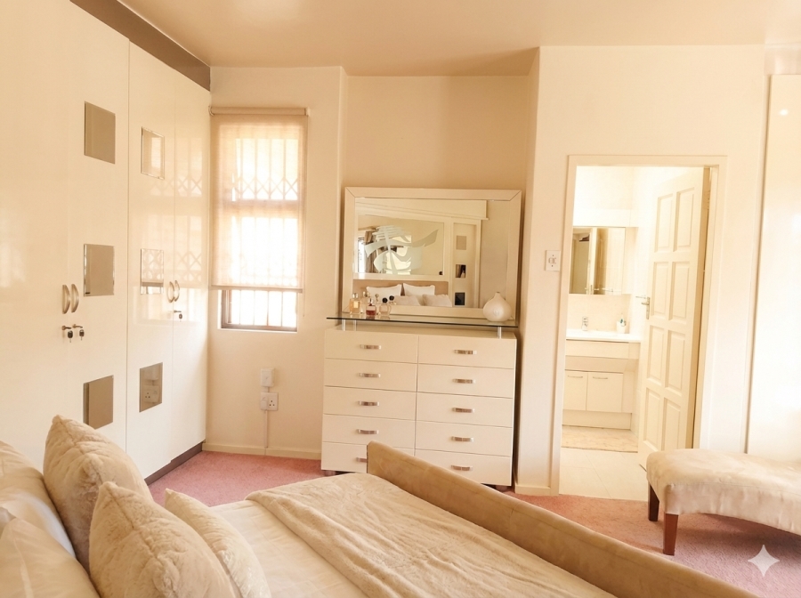 4 Bedroom Property for Sale in Zinniaville North West